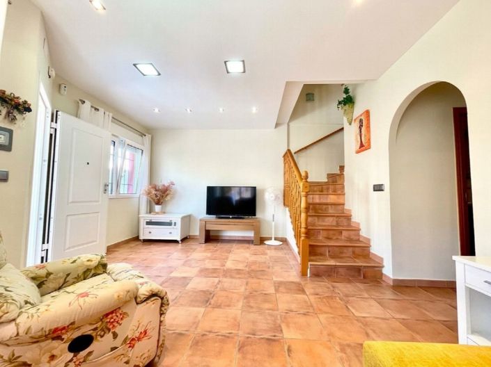 Image No.26-4 Bed Townhouse for sale