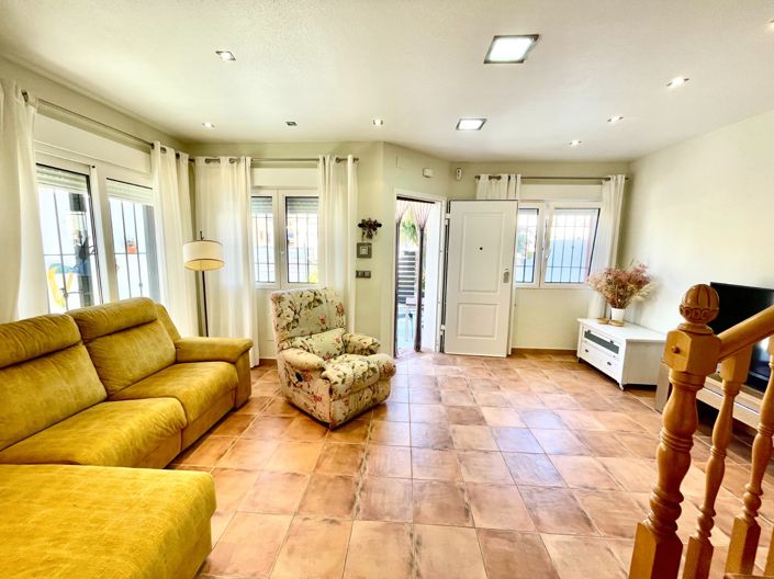 Image No.3-4 Bed Townhouse for sale