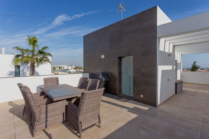 Image No.22-3 Bed Villa for sale