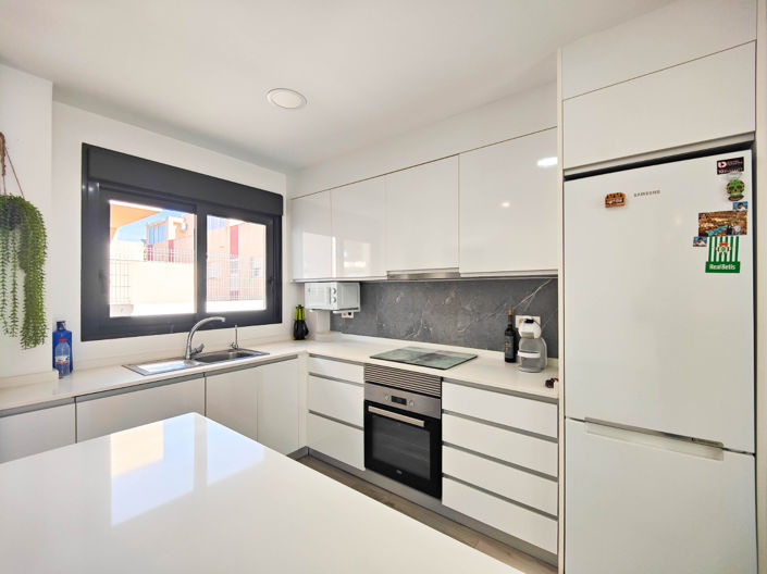 Image No.11-3 Bed Apartment for sale