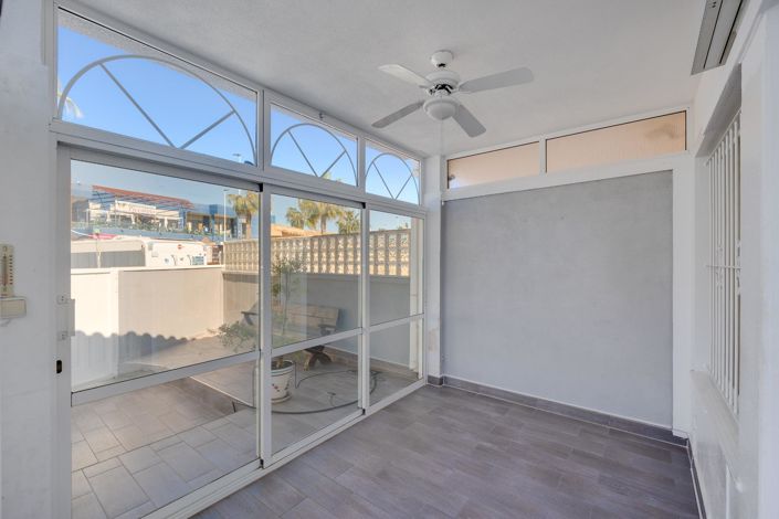 Image No.18-3 Bed House for sale