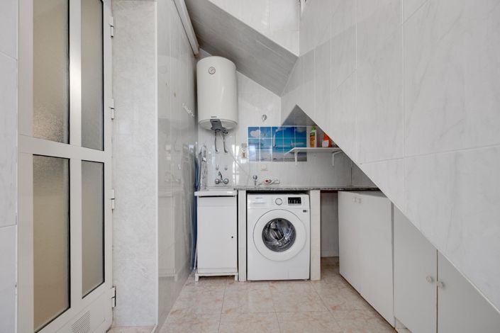 Image No.27-3 Bed House for sale