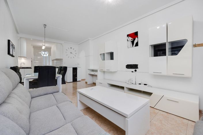 Image No.3-3 Bed House for sale