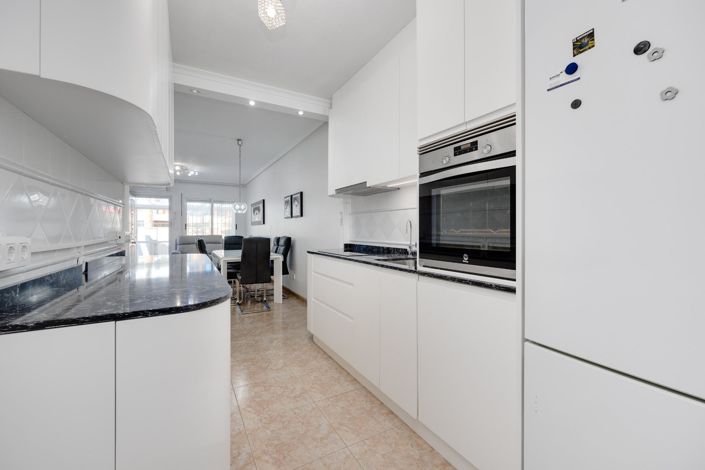 Image No.4-3 Bed House for sale