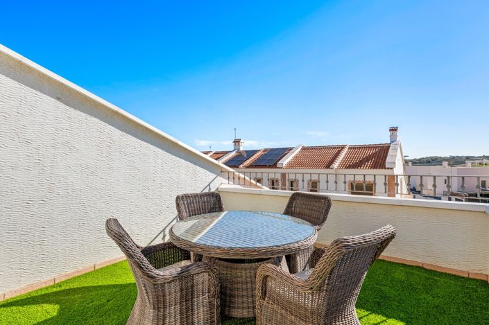 Image No.26-3 Bed Townhouse for sale