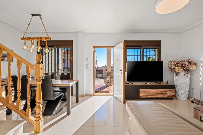 Image No.7-3 Bed Townhouse for sale