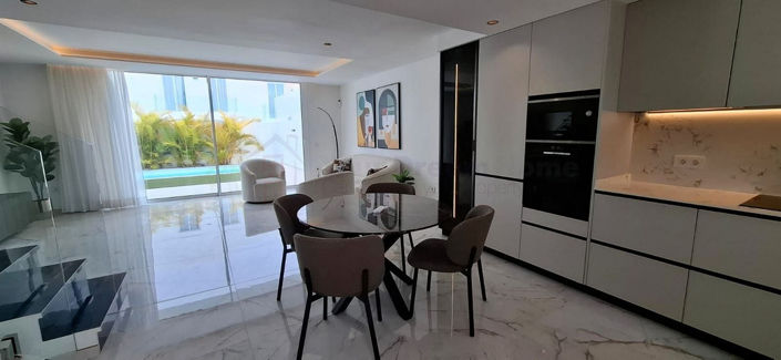 Image No.14-3 Bed House for sale