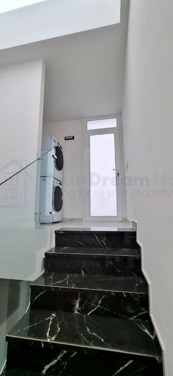 Image No.38-3 Bed House for sale