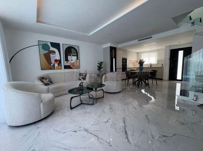 Image No.6-3 Bed House for sale