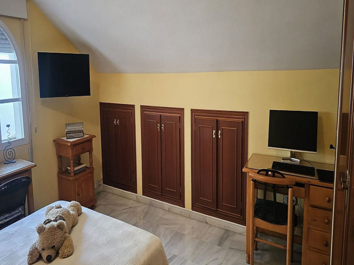 Image No.28-5 Bed Apartment for sale