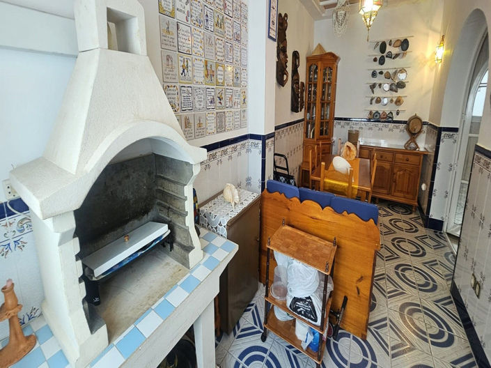 Image No.9-5 Bed Apartment for sale