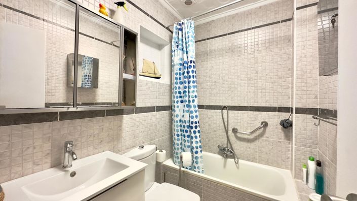 Image No.15-2 Bed Townhouse for sale