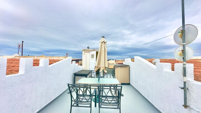 Image No.29-2 Bed Townhouse for sale