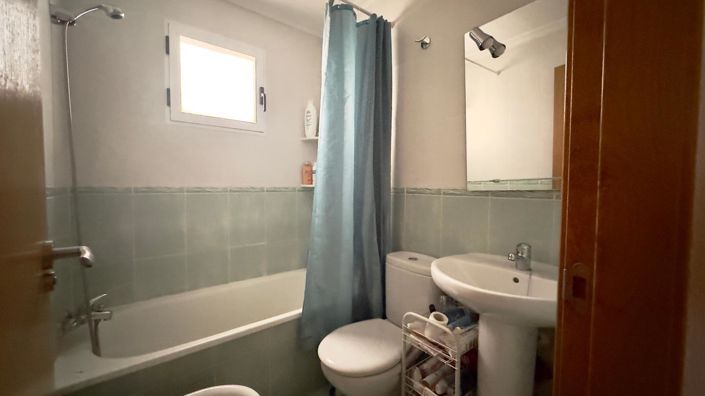 Image No.20-2 Bed Apartment for sale