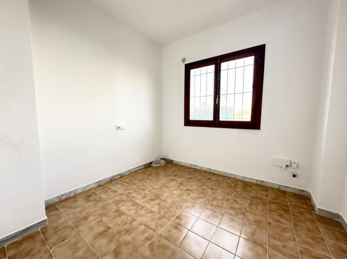 Image No.22-2 Bed Townhouse for sale