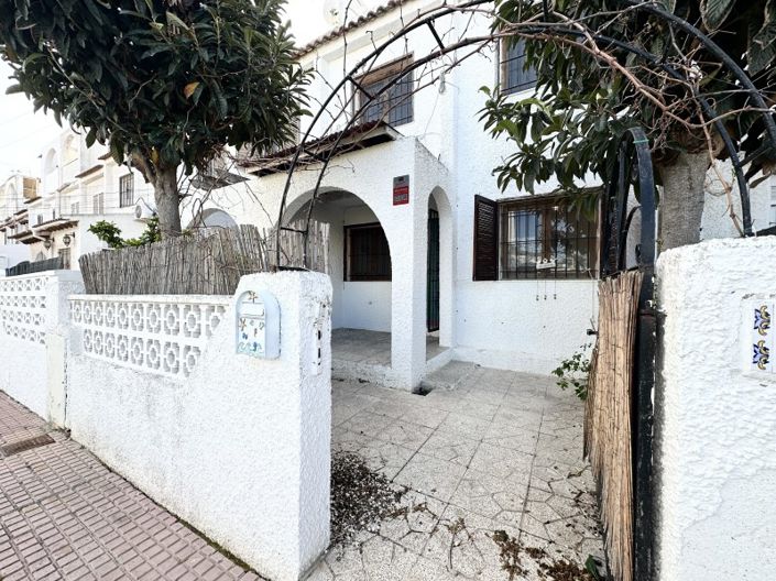 Image No.29-2 Bed Townhouse for sale