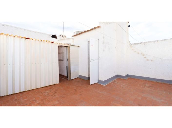 Image No.38-2 Bed Townhouse for sale