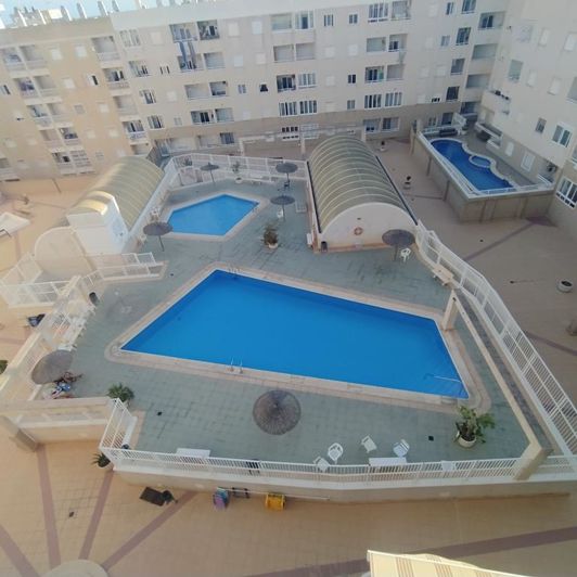 Image No.2-Appartement de 2 chambres à vendre à Torrevieja