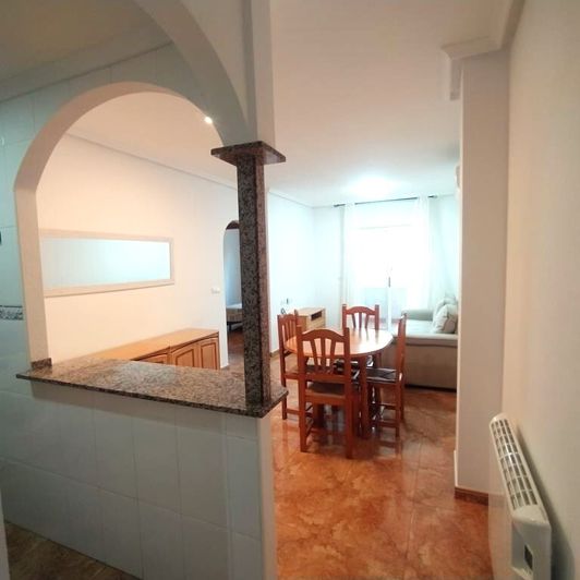 Image No.4-Appartement de 2 chambres à vendre à Torrevieja