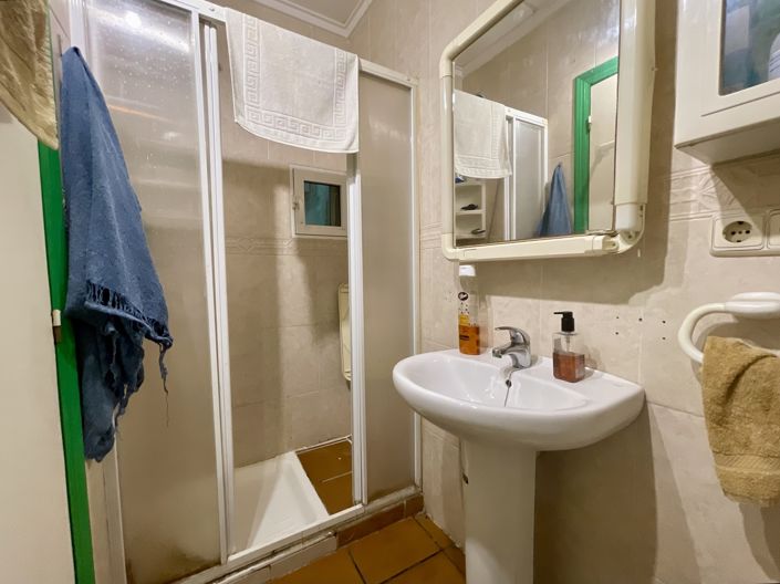 Image No.10-1 Bed Apartment for sale