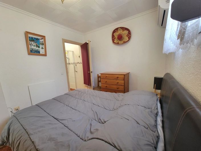 Image No.11-2 Bed Townhouse for sale