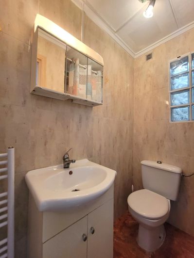 Image No.16-2 Bed Townhouse for sale