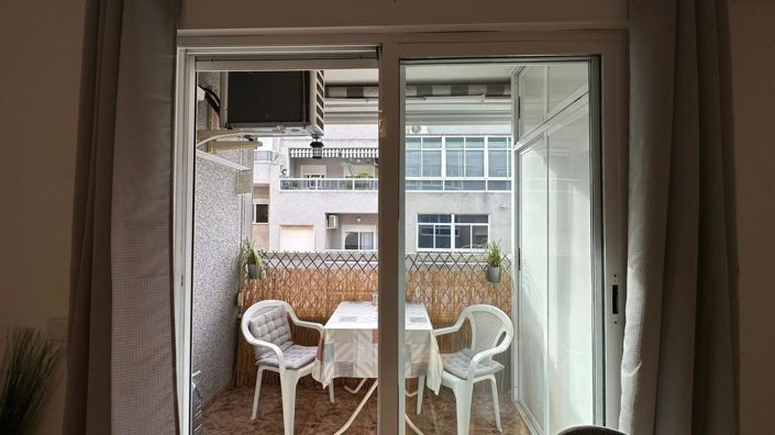 Image No.20-2 Bed Apartment for sale