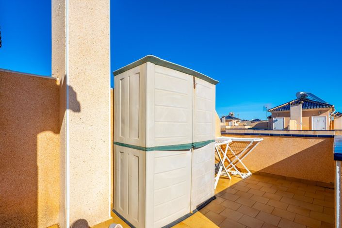 Image No.27-2 Bed Townhouse for sale