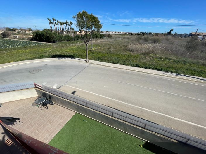 Image No.16-2 Bed Townhouse for sale