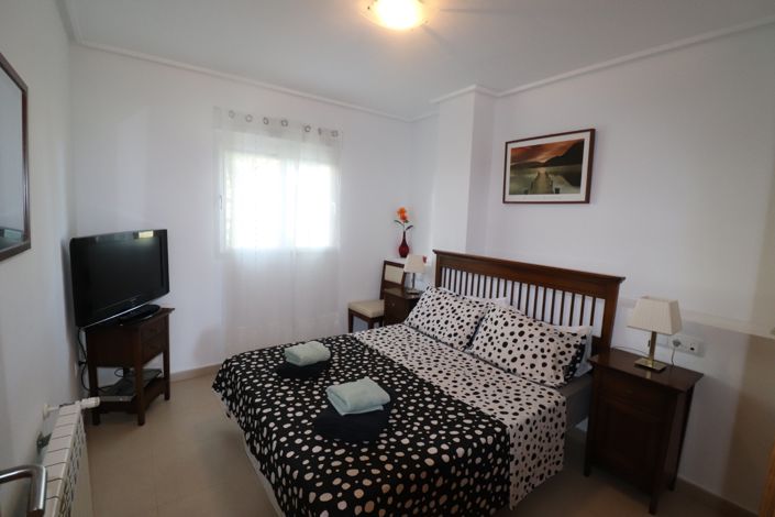 Image No.15-2 Bed Apartment for sale