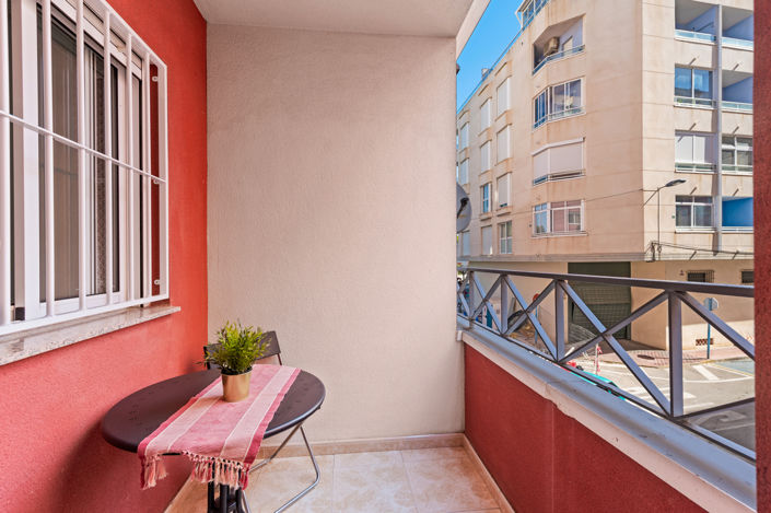 Image No.2-Appartement de 2 chambres à vendre à Torrevieja