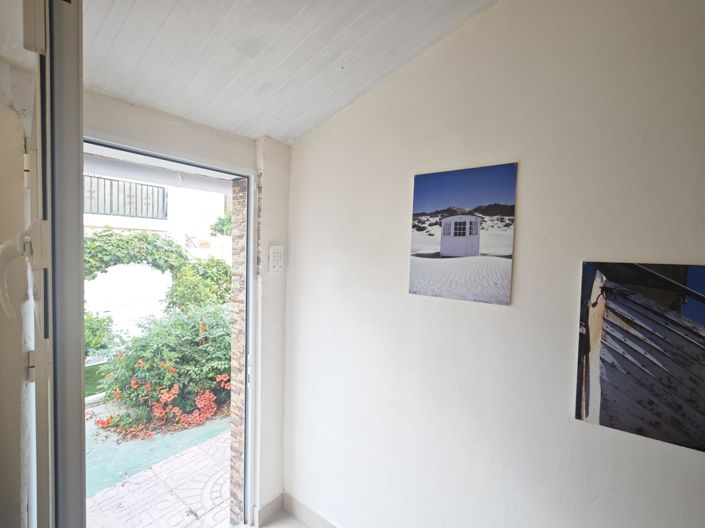 Image No.24-2 Bed Bungalow for sale