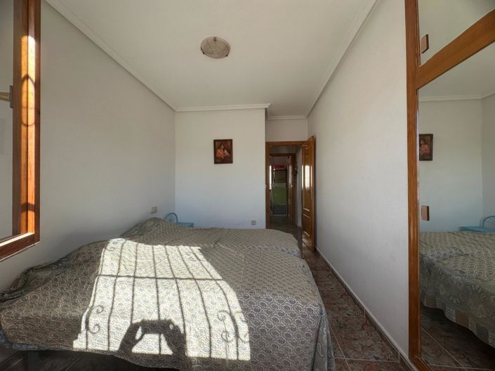 Image No.20-2 Bed Bungalow for sale