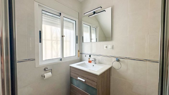 Image No.10-3 Bed Duplex for sale