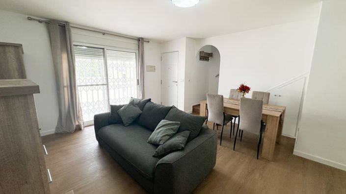 Image No.28-3 Bed Duplex for sale