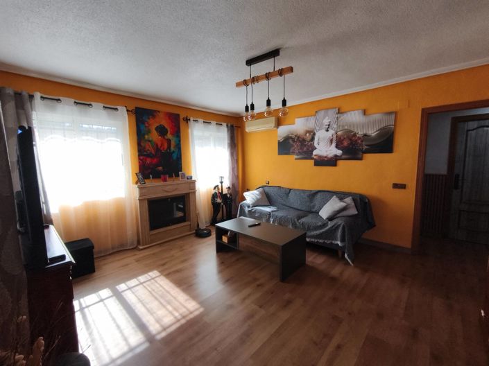 Image No.25-2 Bed Villa for sale