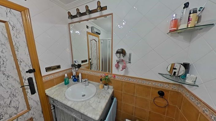 Image No.33-2 Bed Villa for sale