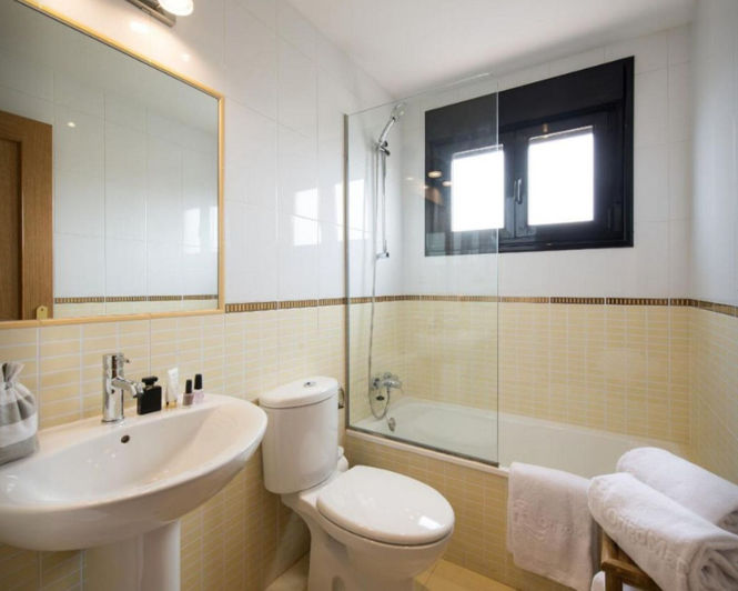 Image No.29-3 Bed House for sale