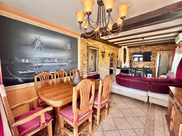 Image No.10-2 Bed Villa for sale