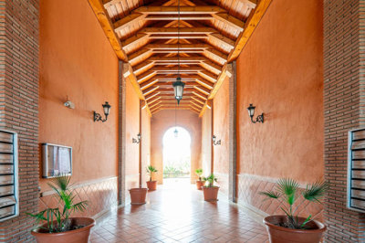 10-bb915d1cb19341576dcdc994b81ab9c5