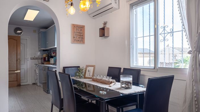 Image No.13-6 Bed Villa for sale