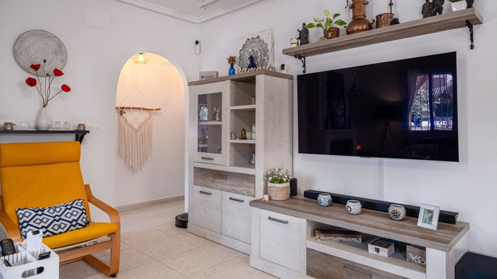 Image No.15-6 Bed Villa for sale