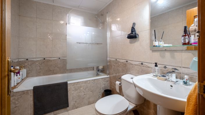 Image No.34-6 Bed Villa for sale