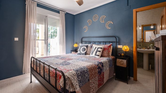 Image No.41-6 Bed Villa for sale