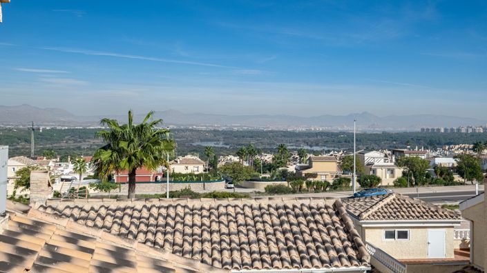 Image No.48-6 Bed Villa for sale