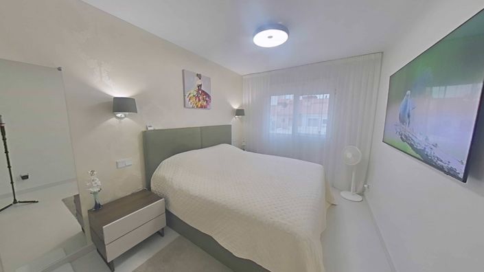 Image No.41-2 Bed House for sale