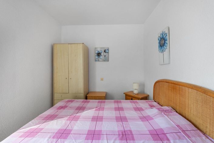 Image No.26-2 Bed Townhouse for sale