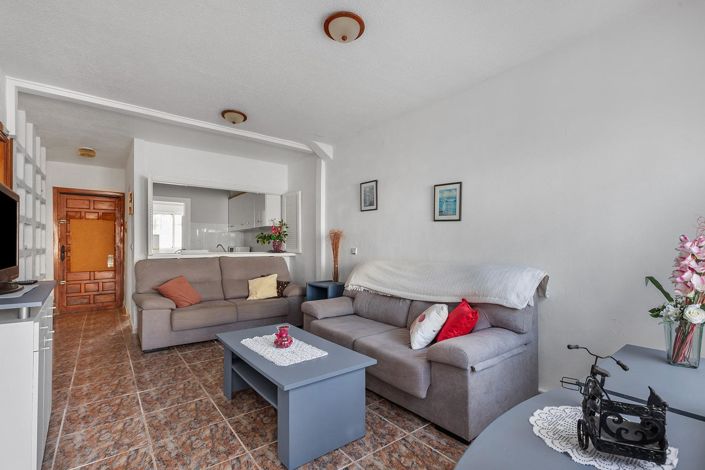 Image No.6-2 Bed Townhouse for sale