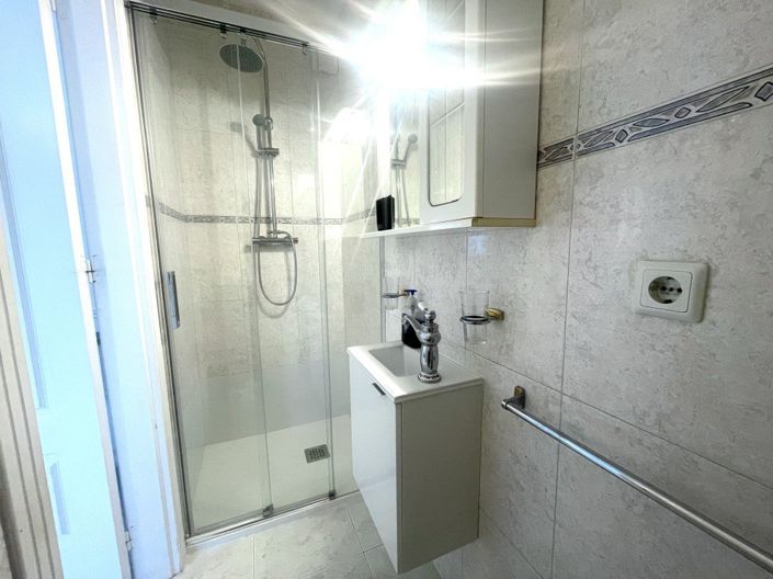 Image No.4-2 Bed Bungalow for sale