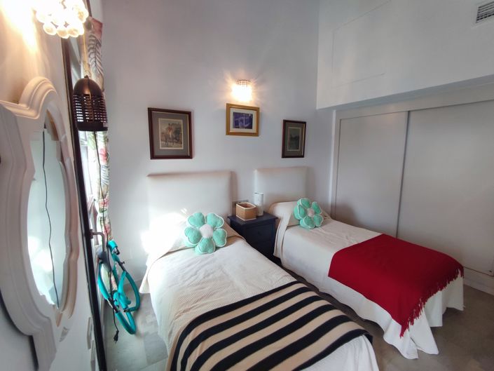 Image No.20-2 Bed Villa for sale